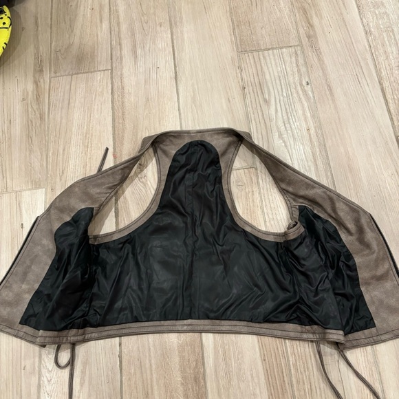 lace up vest - Picture 7 of 7
